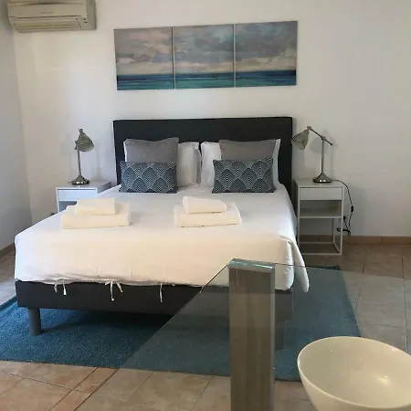 公寓 Luminous, Street View Studio, Excellent Location